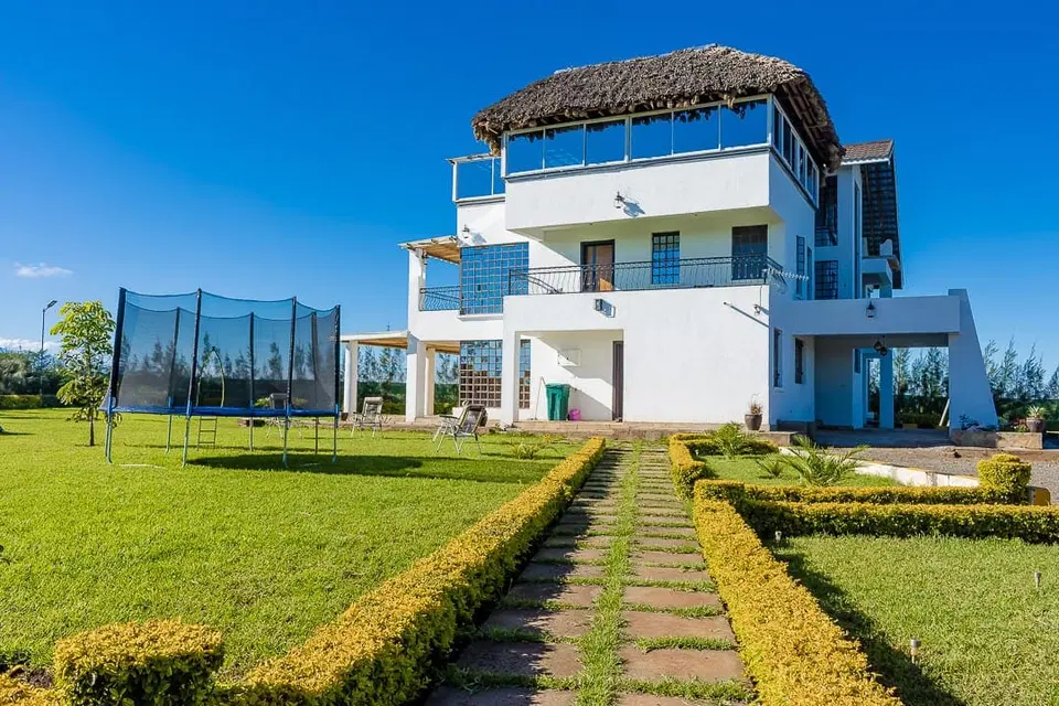 Country Villa | 6BR Group Stay, Nanyuki photo 4