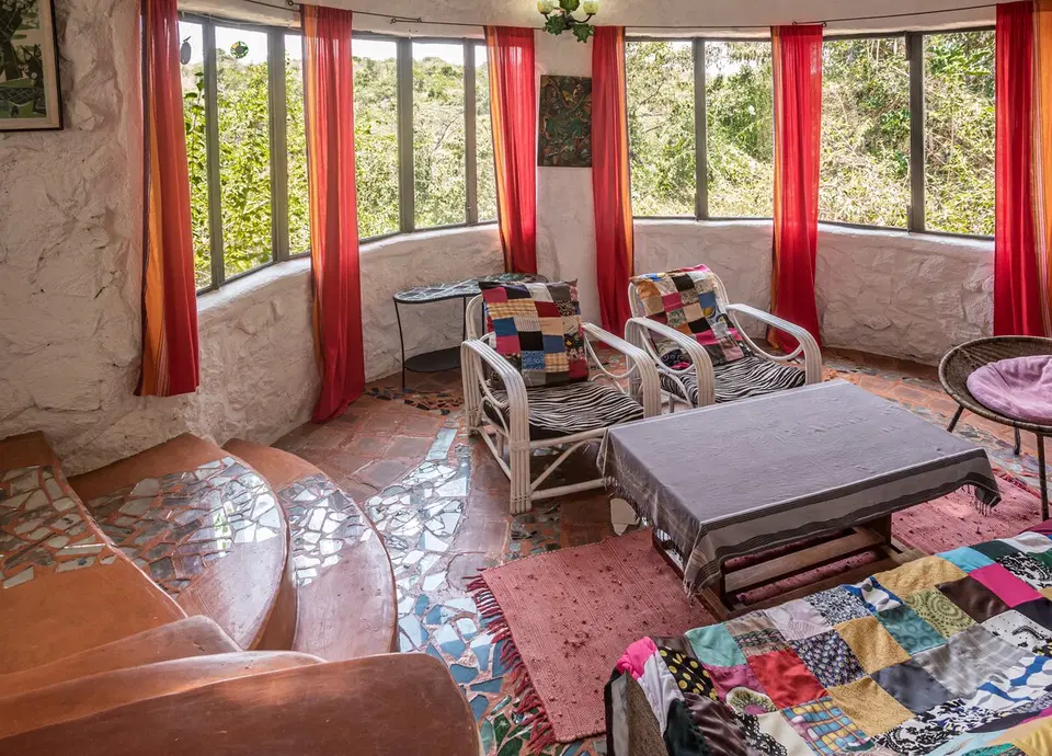 Mosaic Art Pool House | 3BR Stay near Nairobi photo 11