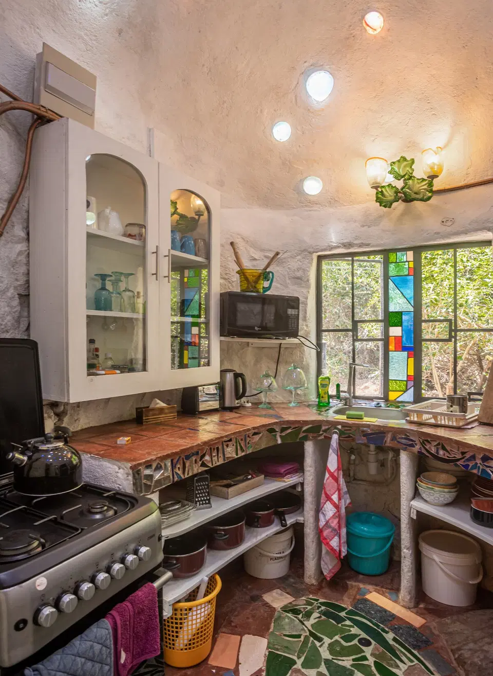 Mosaic Art Pool House | 3BR Stay near Nairobi photo 13
