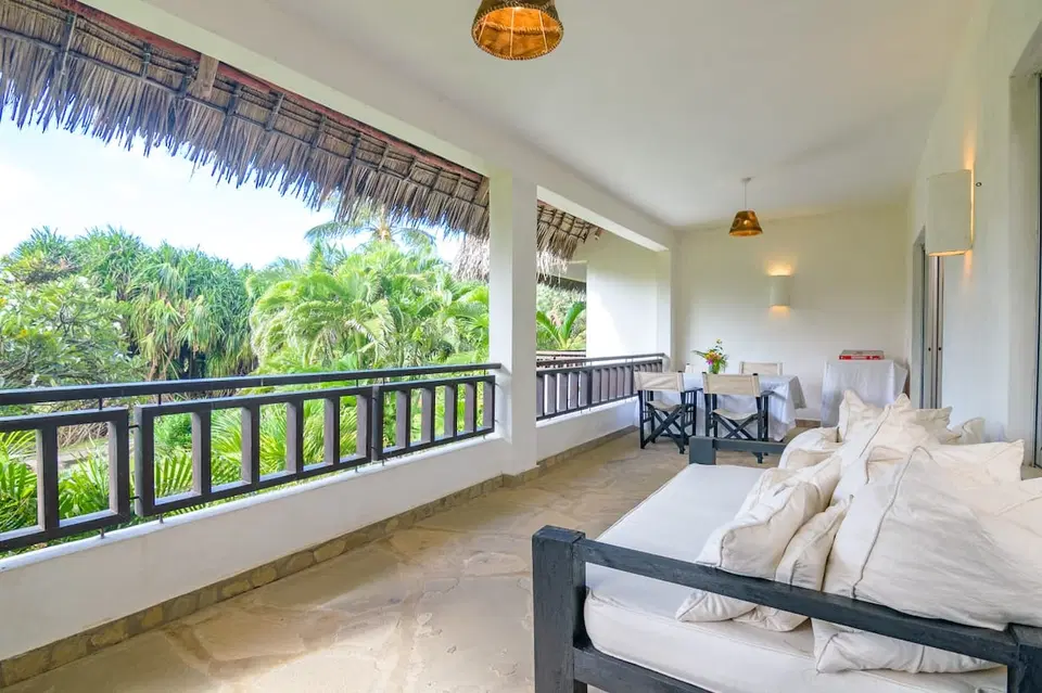 Superb 1BR at LBR — photo 12
