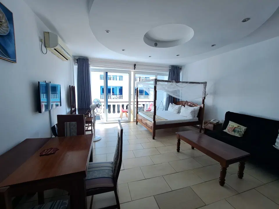 Beachfront Studio in Bamburi Beach — photo 13