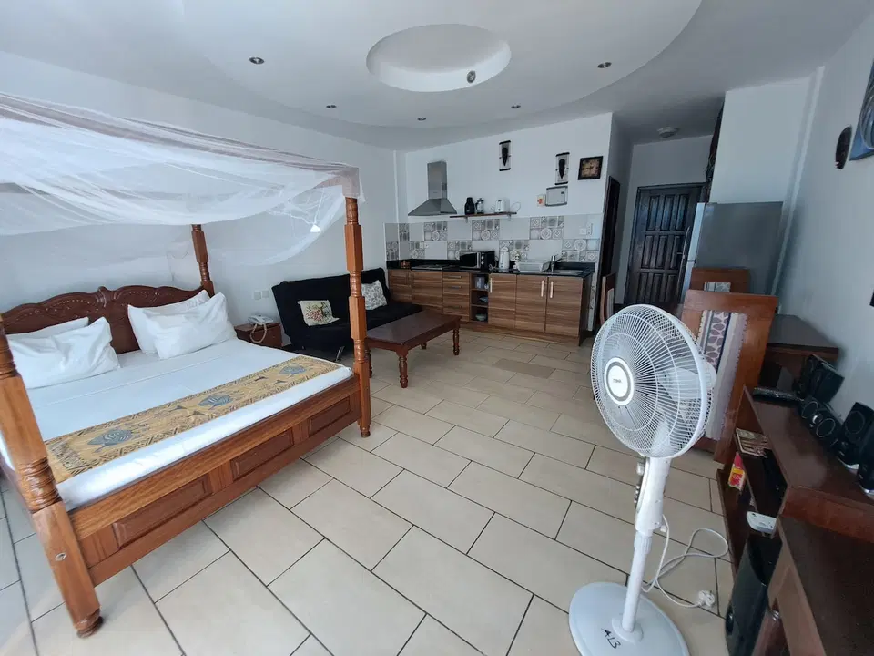 Beachfront Studio in Bamburi Beach — photo 4
