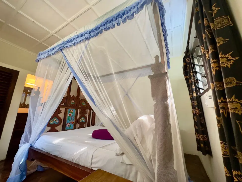 Banana House — photo 7