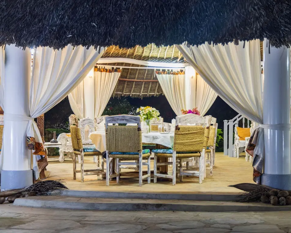 Bayana House – 4 Bedrooms – Sleeps 8+ — photo 10