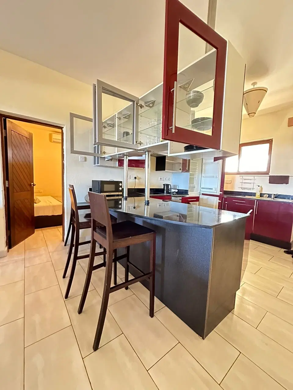 Beachfront 2BR Apartment with Pool and Gym, Diani — photo 7