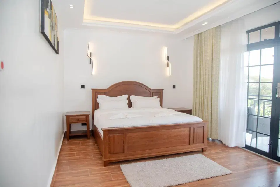 Lake View Villa | 5BR with Guest Wing, Naivasha photo 5