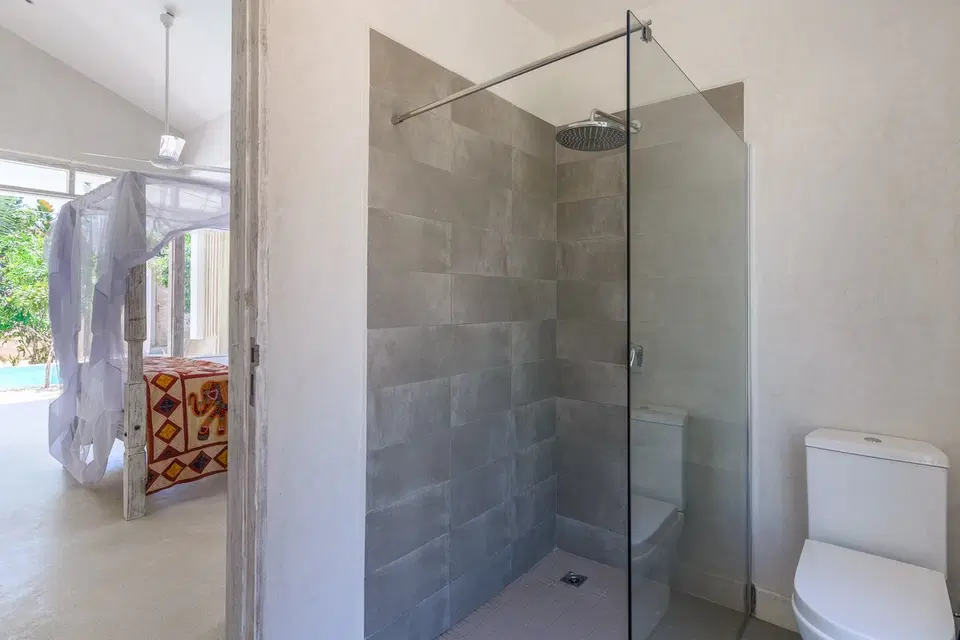 Deluxe Suites For Adults Only — photo 8