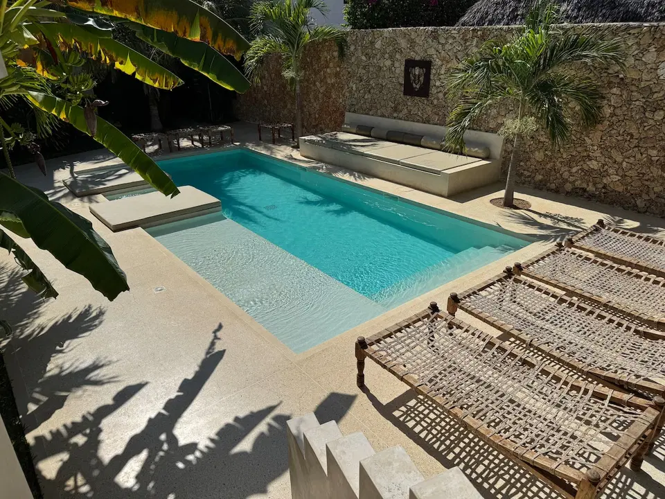 Hibiscus Black Bilapartment With Veranda — photo 1