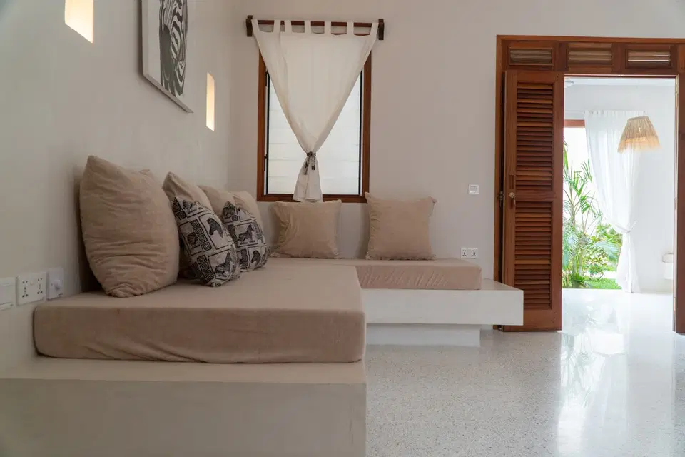 Hibiscus Black Bilapartment With Veranda — photo 9