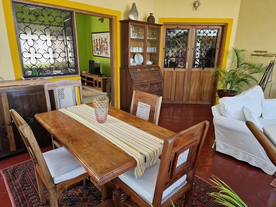 Mariposa 2BR Beachfront Apartment — photo 10