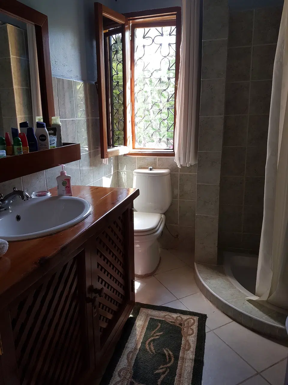 Mariposa 2BR Beachfront Apartment — photo 6