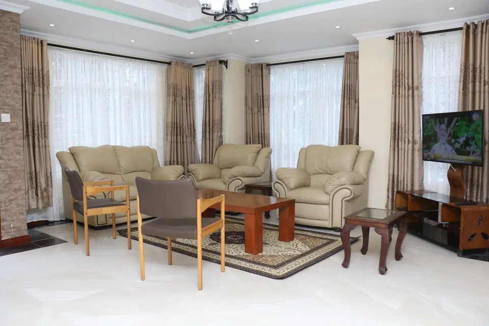 Apple 4BR Villa — photo 2
