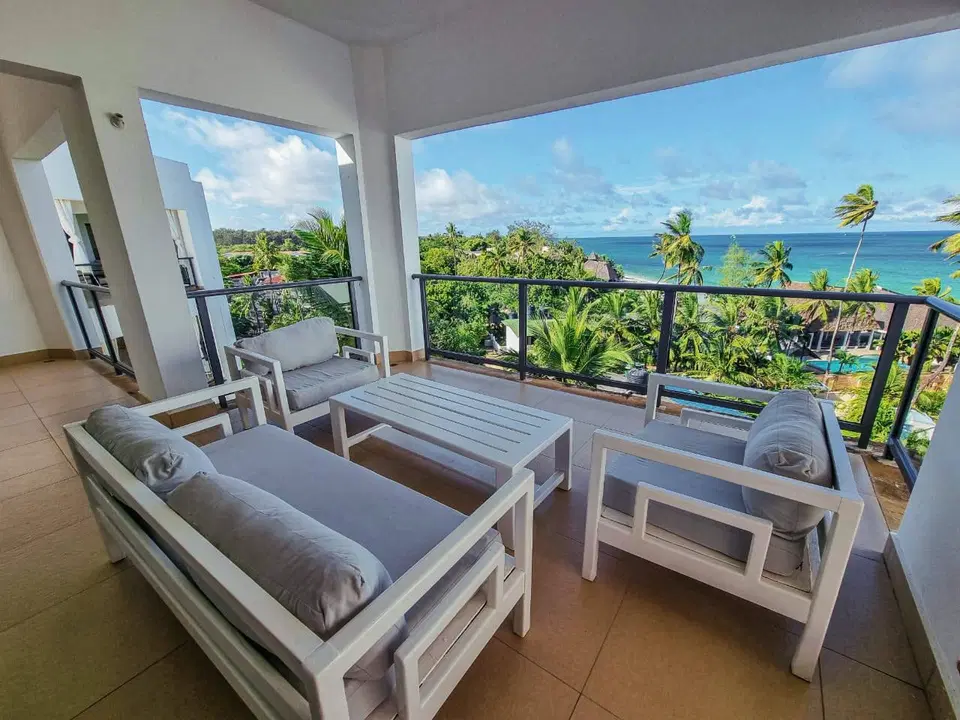 Bamburi Beachfront Penthouse 3BR photo 4