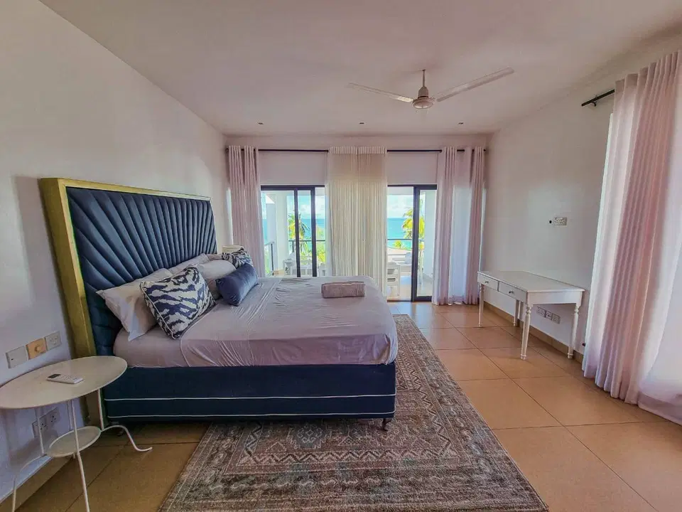 Bamburi Beachfront Penthouse 3BR photo 5