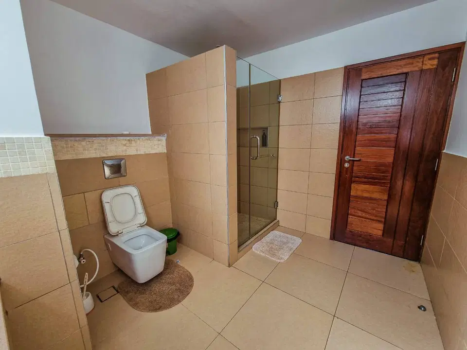 Bamburi Beachfront Penthouse 3BR photo 8