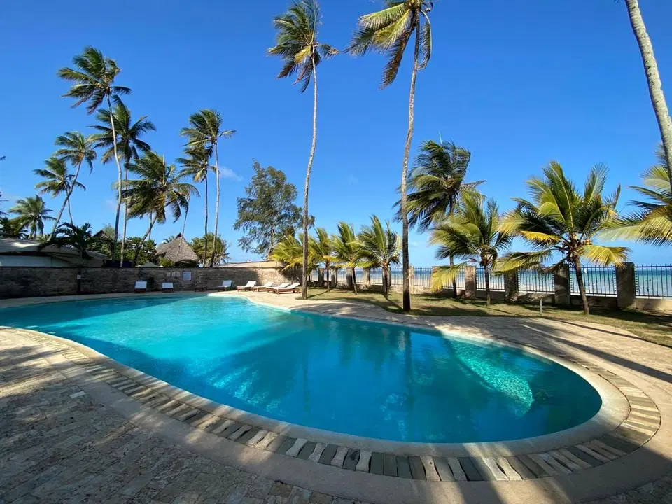 Bamburi Beachfront 3-Bedroom photo 2