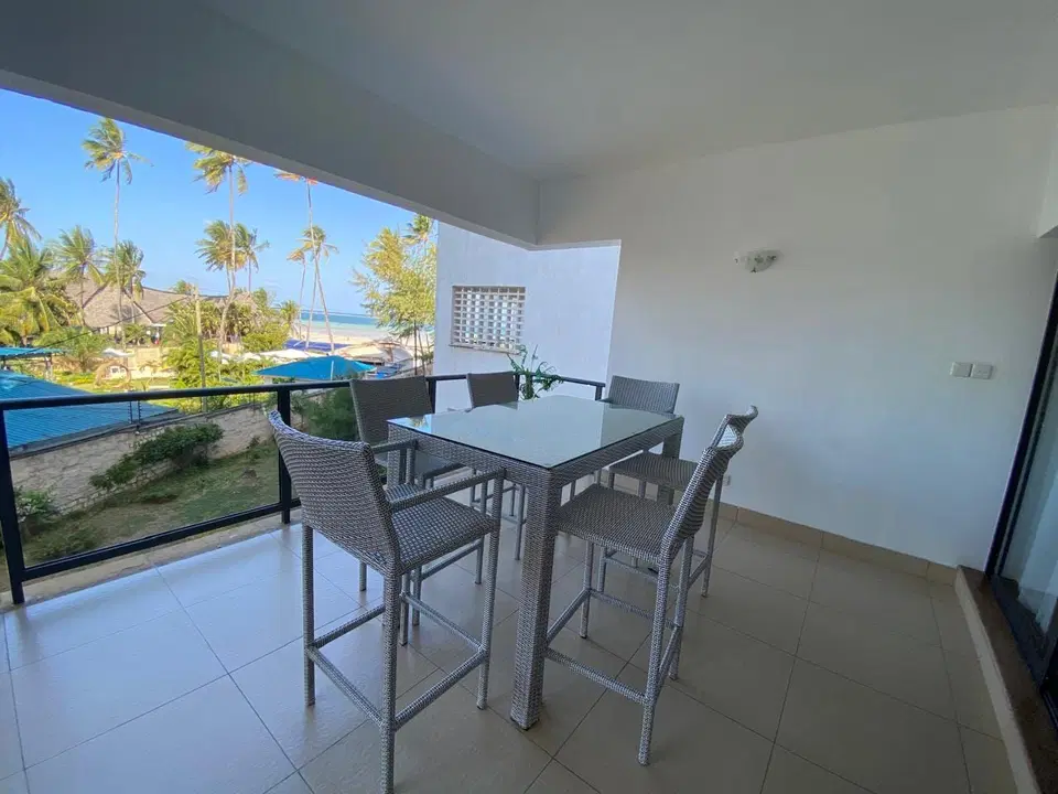 Bamburi Beachfront 3-Bedroom photo 4