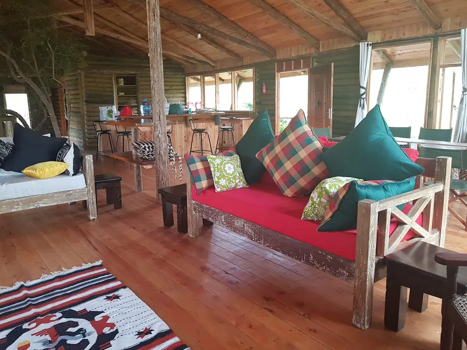 Olelek Ranch House – A Log Cabin in the Bush – 7BR — photo 7