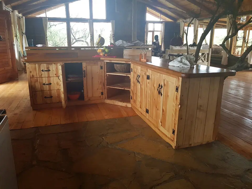 Olelek Ranch House – A Log Cabin in the Bush – 7BR — photo 9