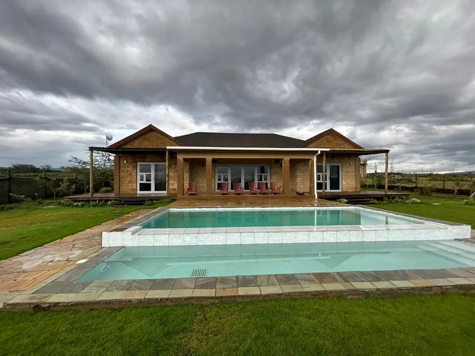 The Annex 4BR Mansion with a Private Pool and Amazing Views — photo 2