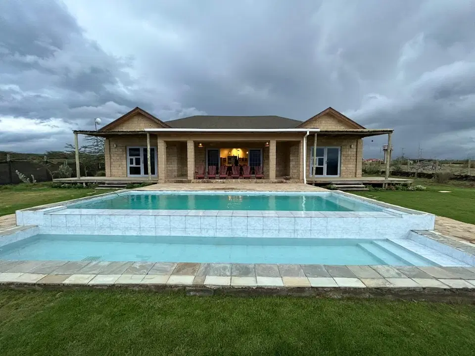 The Annex 4BR Mansion with a Private Pool and Amazing Views — photo 3