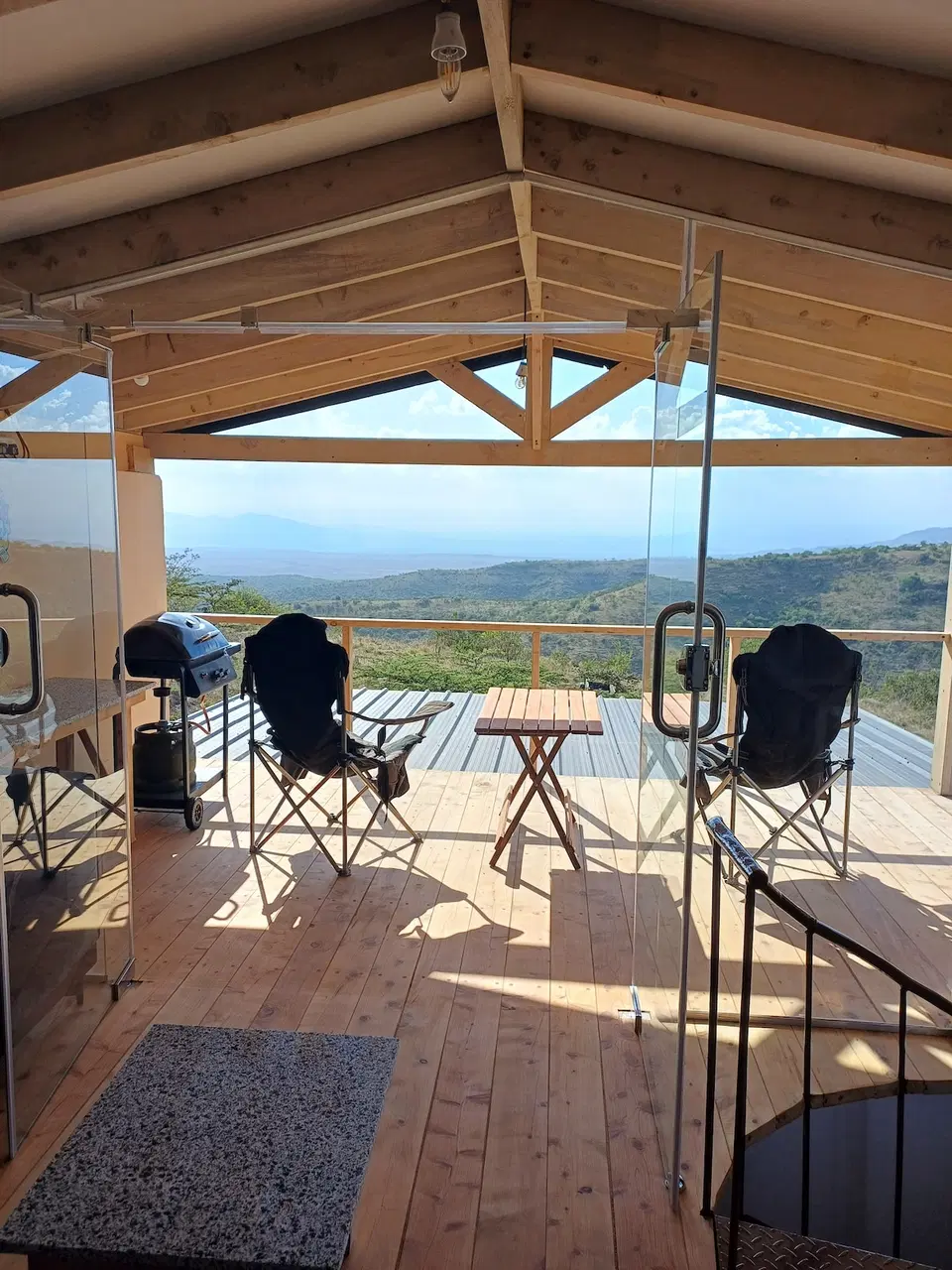 Tower – Cossy 1BR Cottage on Champagne Ridge — photo 1
