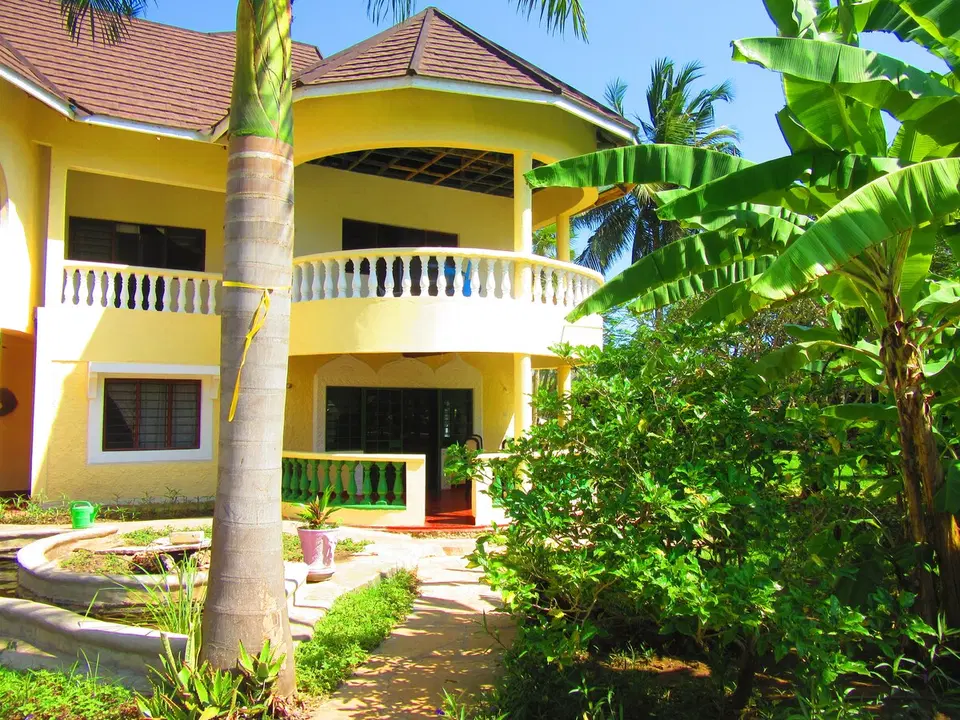 Villa Parrot — photo 1